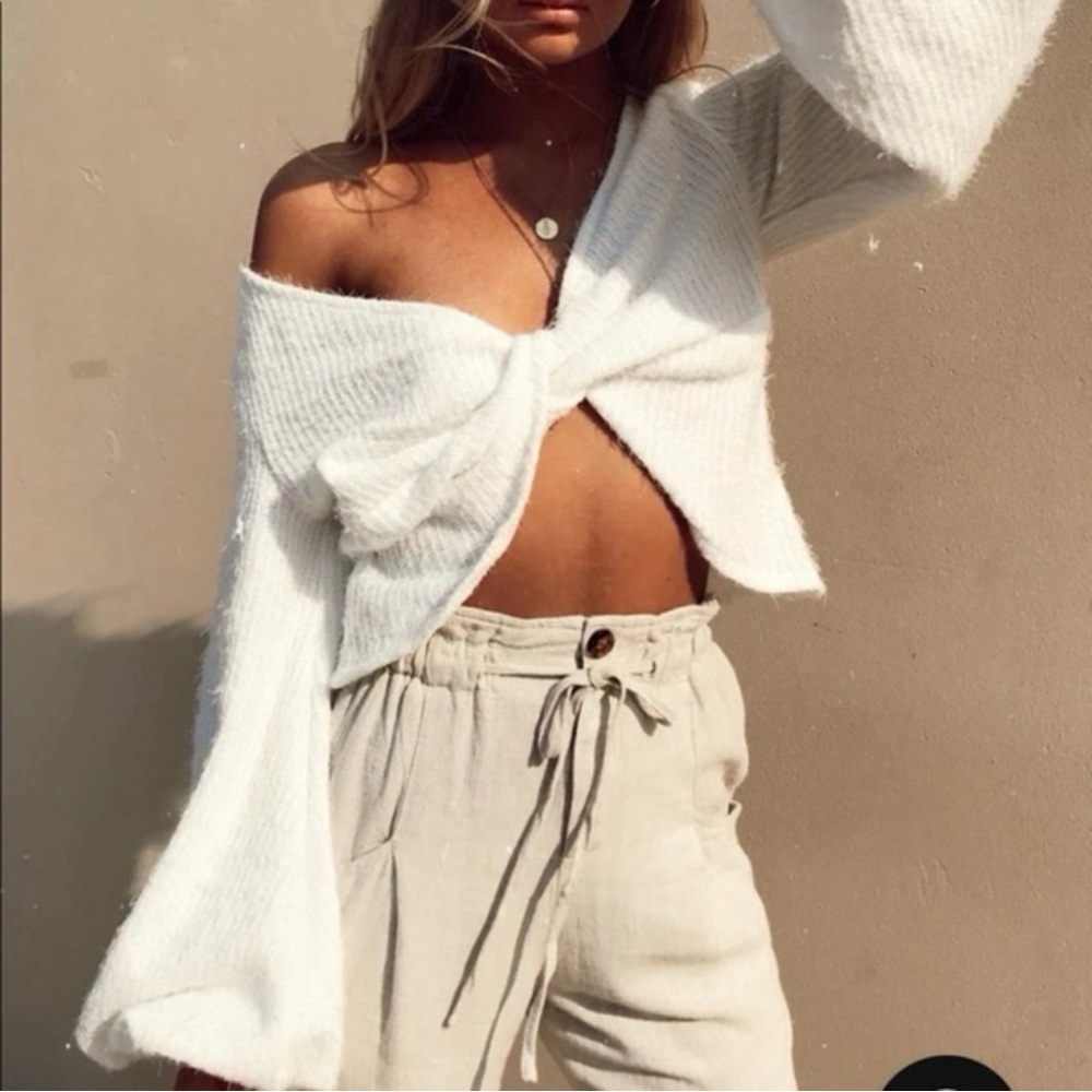 *PRINCESS POLLY* Henrick Twist Front Cropped Oversized Sweater